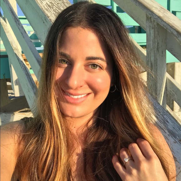 Meet your Posher, Alexa - Picture 16 of 16